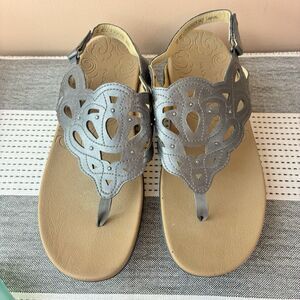 Rockport Womens Ridge Cutout Circle Thong Silver Sandals Size 11M
